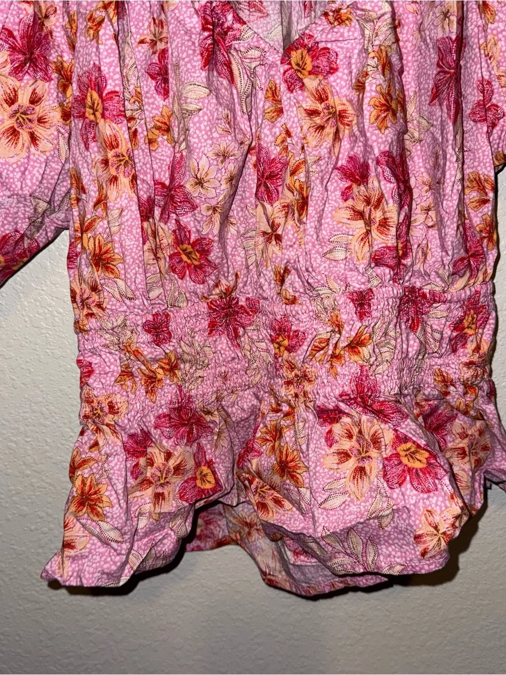 LOFT Pink Floral Puff Sleeve Blouse Smocked Waist Size Large Feminine